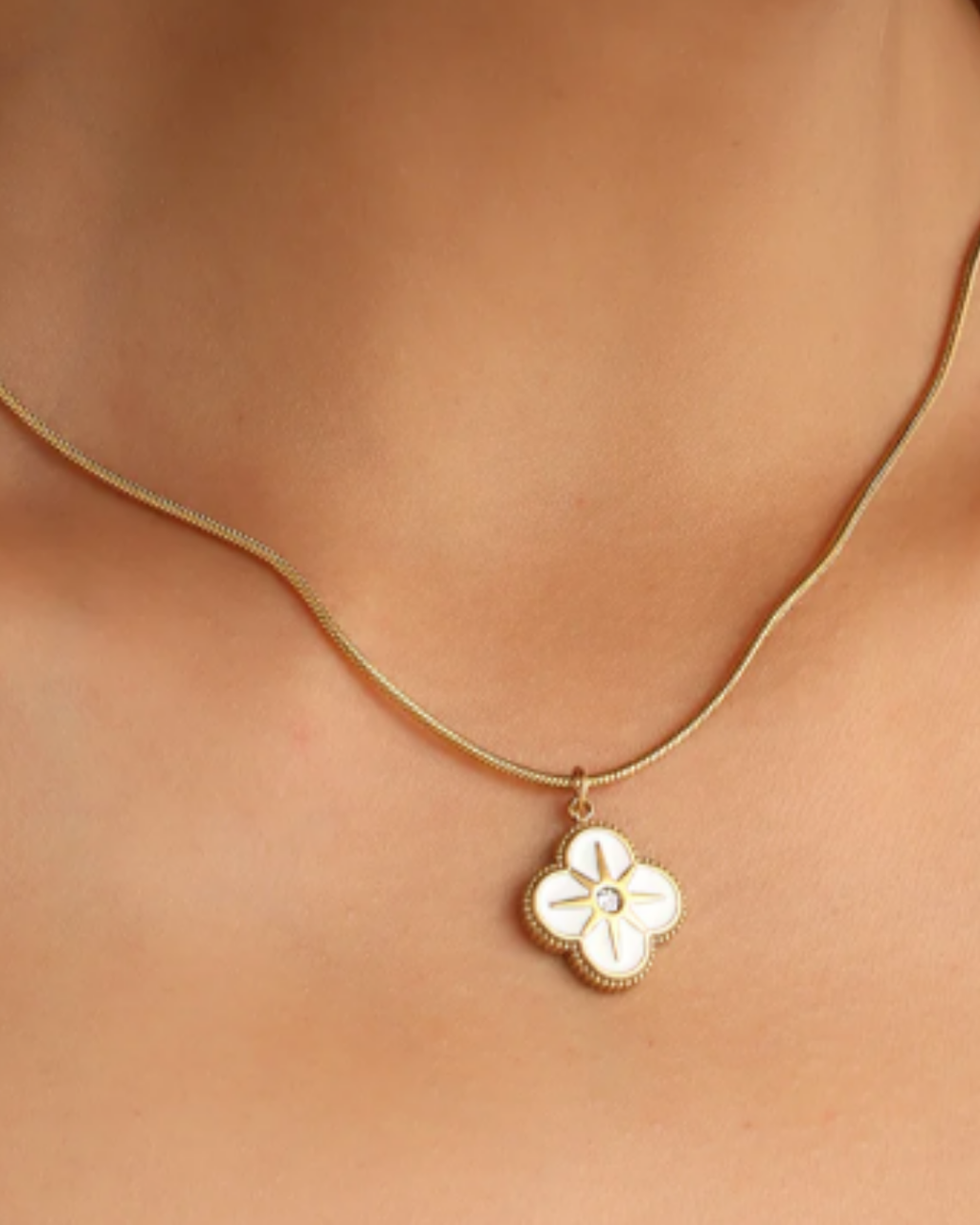 Serenia Clover Necklace & Earring Set