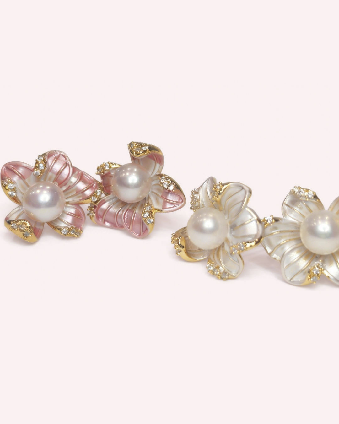 Evelyn pearl floral Stud Earrings