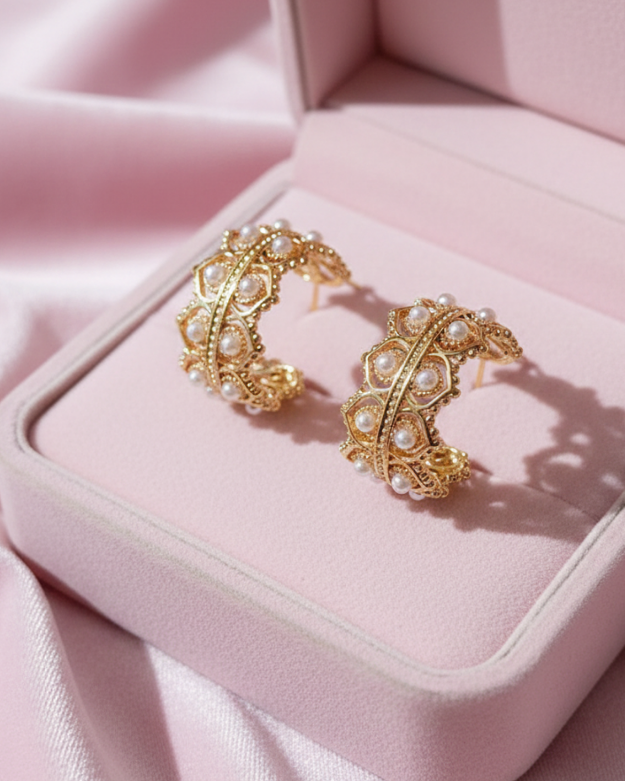 Lace Pearl & Gold Accent Stud Earrings