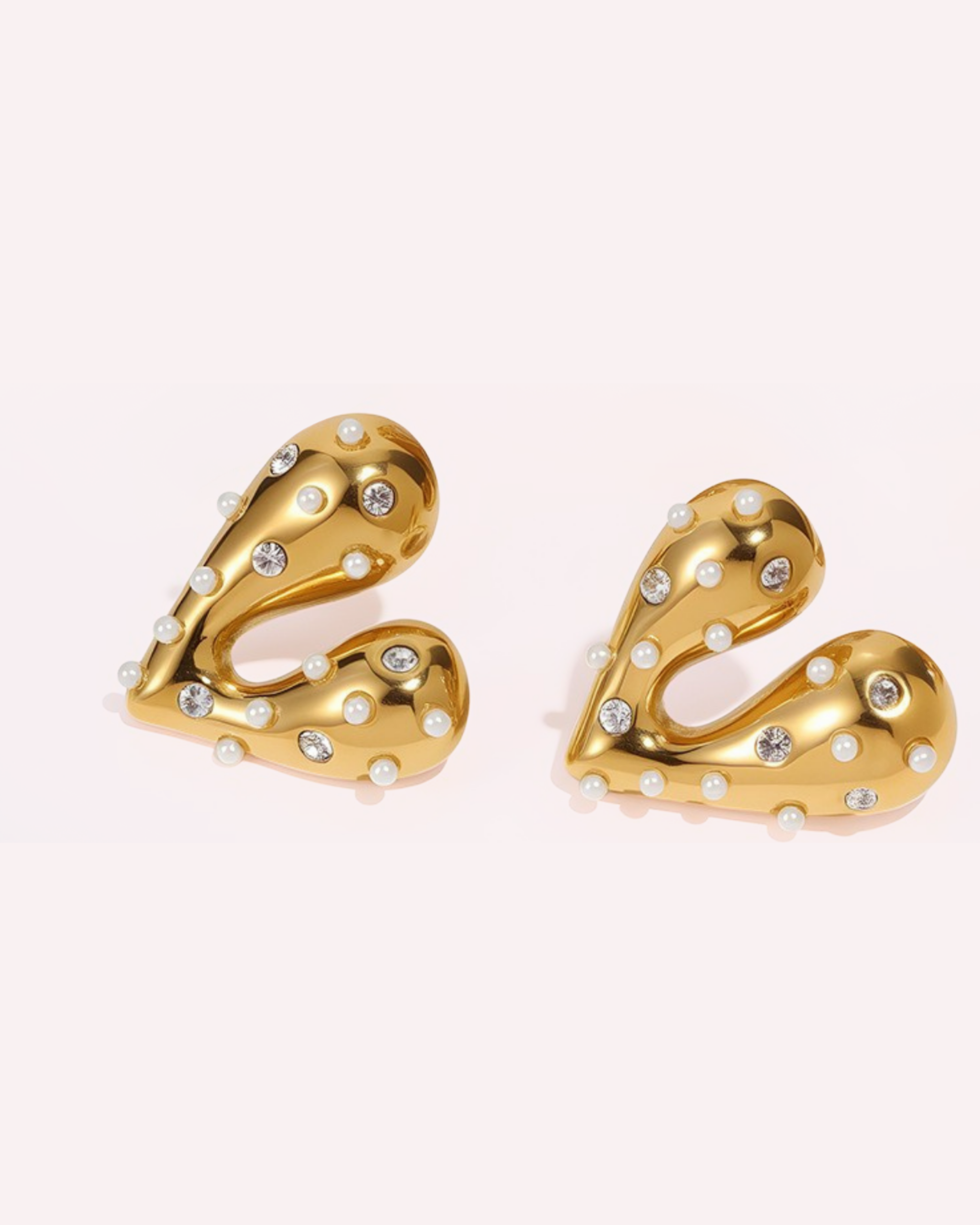 Ashely Luxury Heart Pearl Stud Earrings