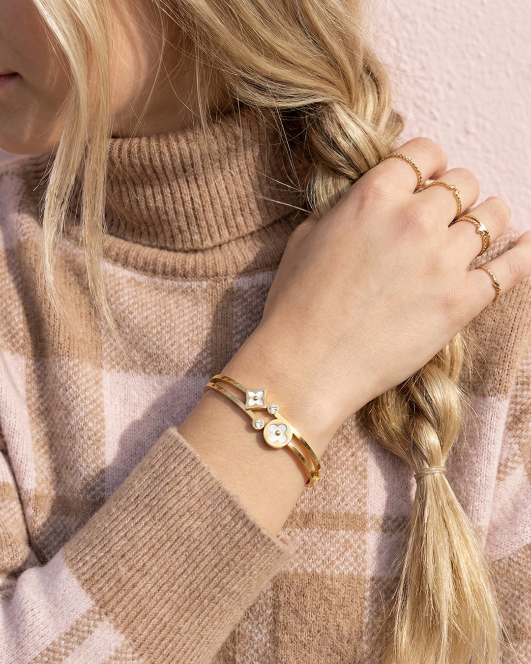 Florence Clover Charm Bangle