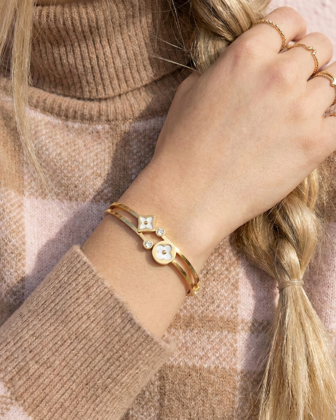 Florence Clover Charm Bangle