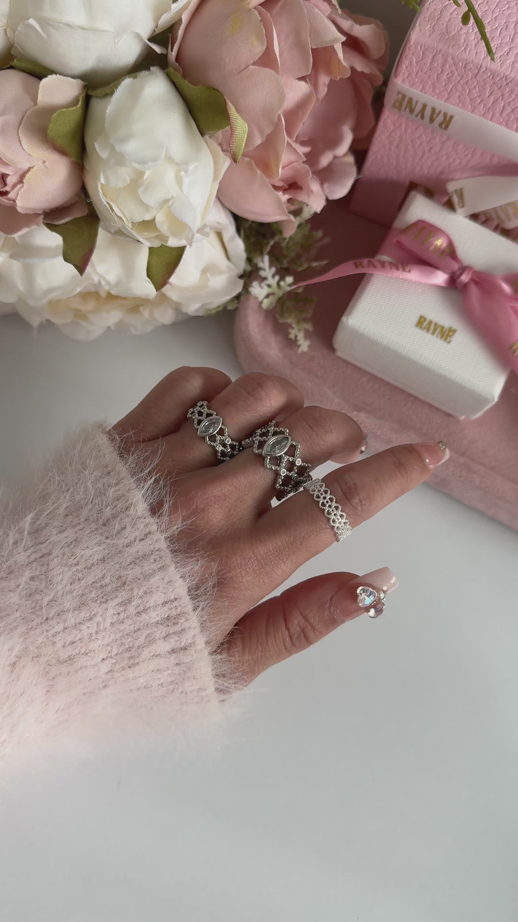 Caroline ring