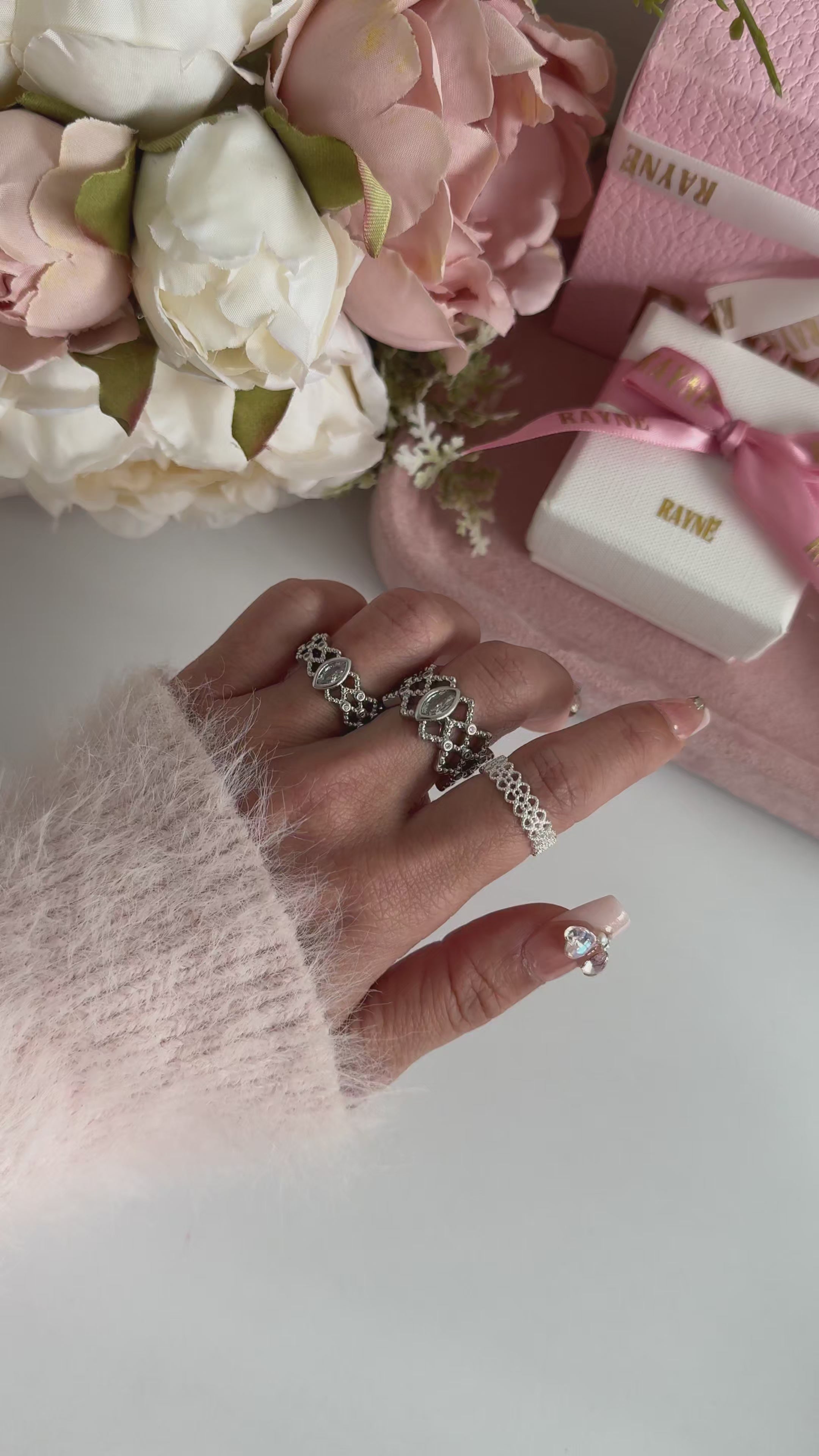 Caroline ring